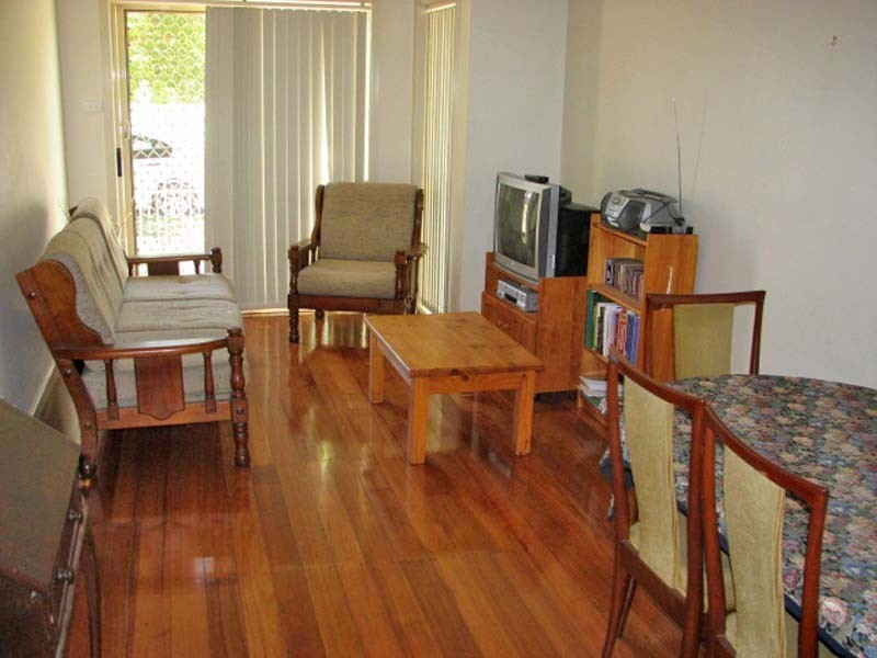 1 & 2/5 Sawers Avenue, Kyabram VIC 3620