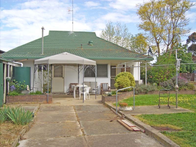 8 Brudenell Street, Stanhope VIC 3623