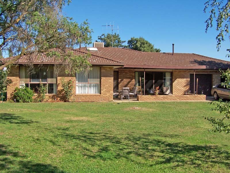 4 Thompsons Lane, Kyabram VIC 3620