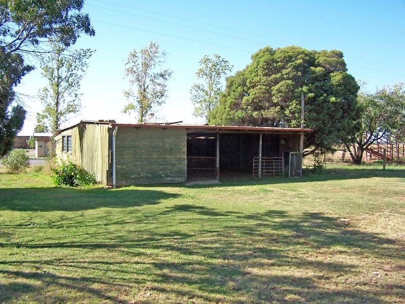 4 Thompsons Lane, Kyabram VIC 3620