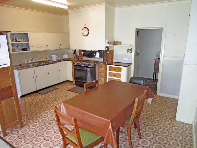 10 Gillespie Street, Kyabram VIC 3620