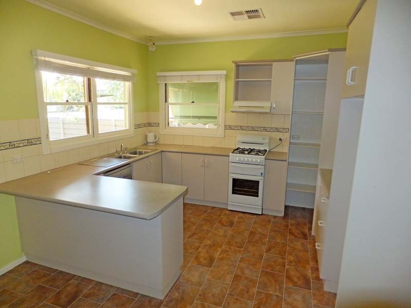 13 Lancaster Street, Kyabram VIC 3620