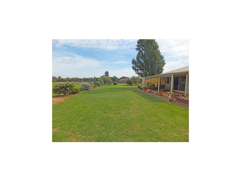 50 Waverley Avenue, Merrigum VIC 3618