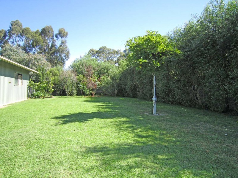 6 Hawkins Street, Kyabram VIC 3620