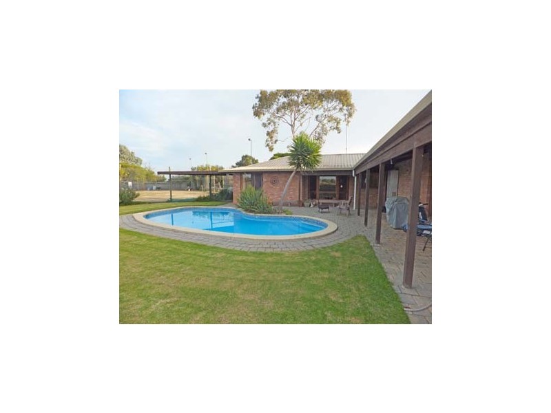 3-4 Hakea Court, Kyabram VIC 3620