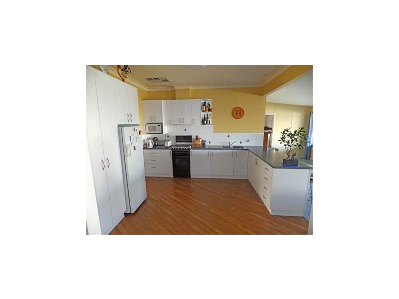 8 Lewry Street, Kyabram VIC 3620