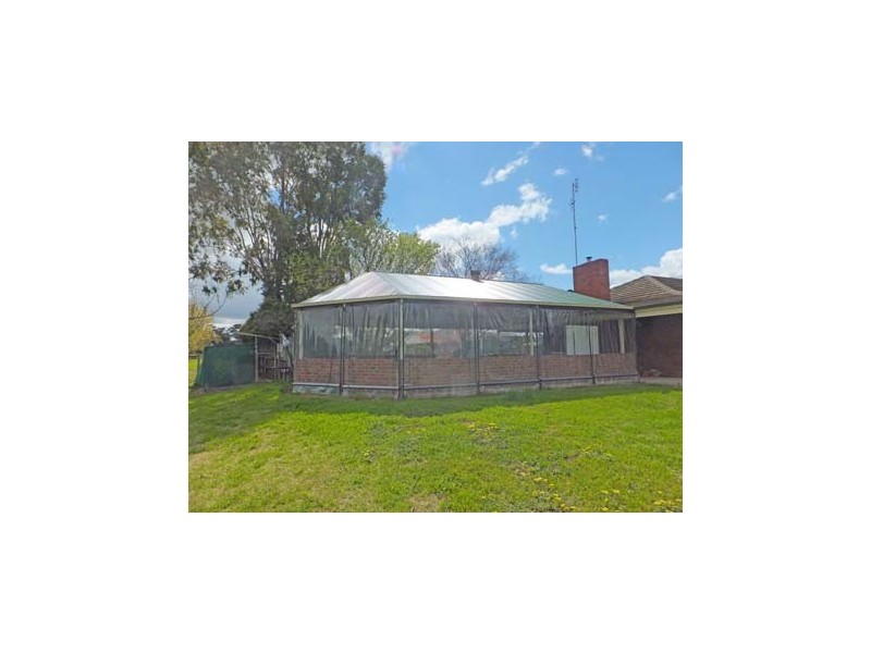 6 Gardadale Drive, Kyabram VIC 3620