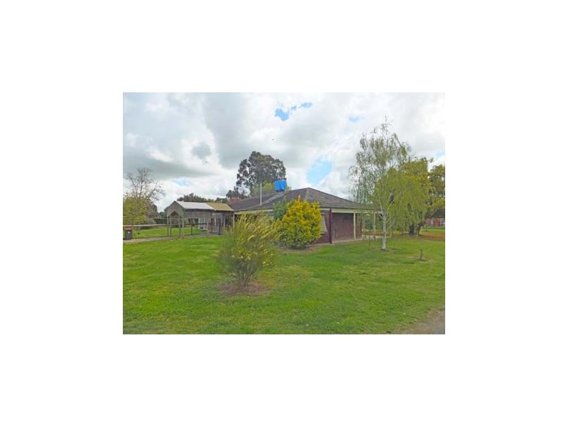 6 Gardadale Drive, Kyabram VIC 3620