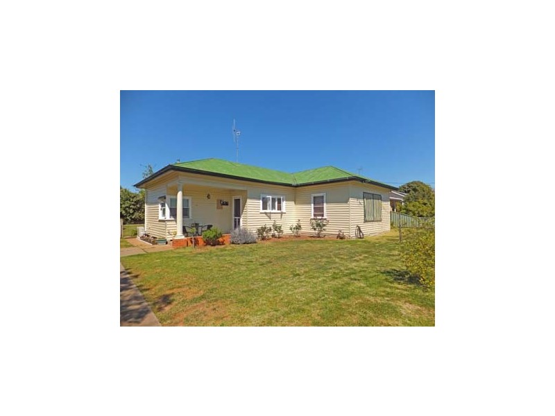 74 Fenaughty Street, Kyabram VIC 3620