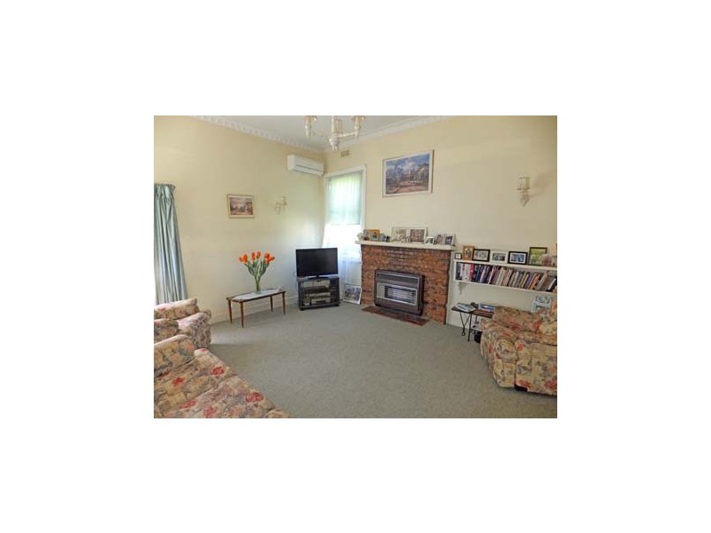 74 Fenaughty Street, Kyabram VIC 3620