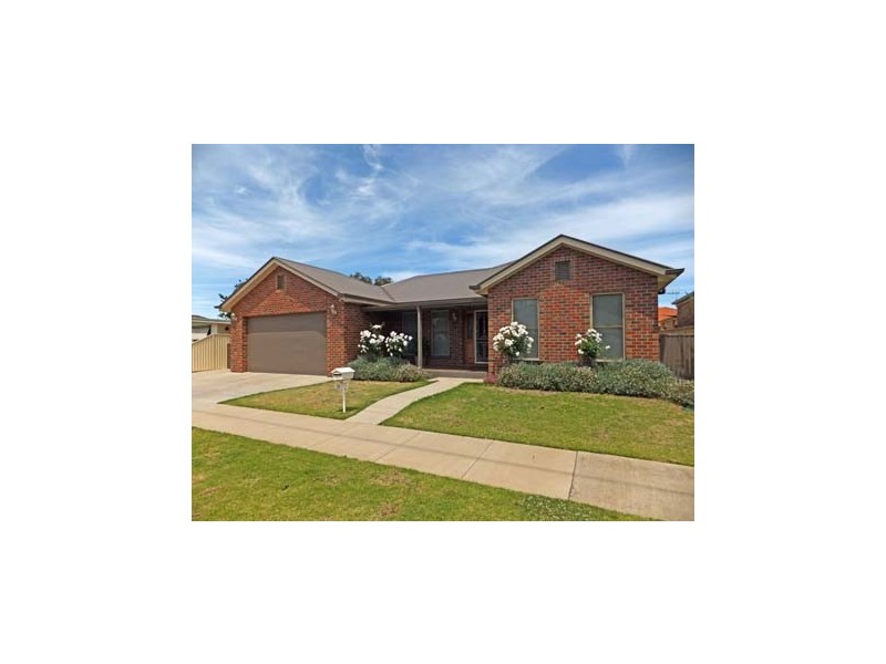 28 Fenaughty Street, Kyabram VIC 3620