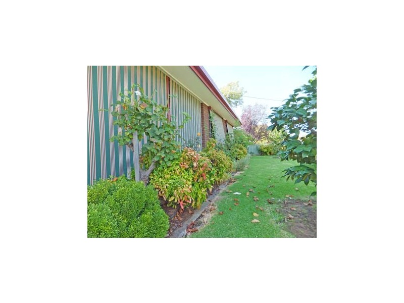 16 Turnbull Street, Kyabram VIC 3620