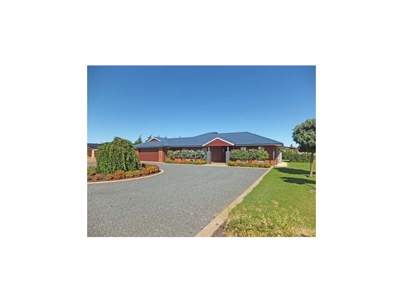 10 Jenmar Drive, Kyabram VIC 3620