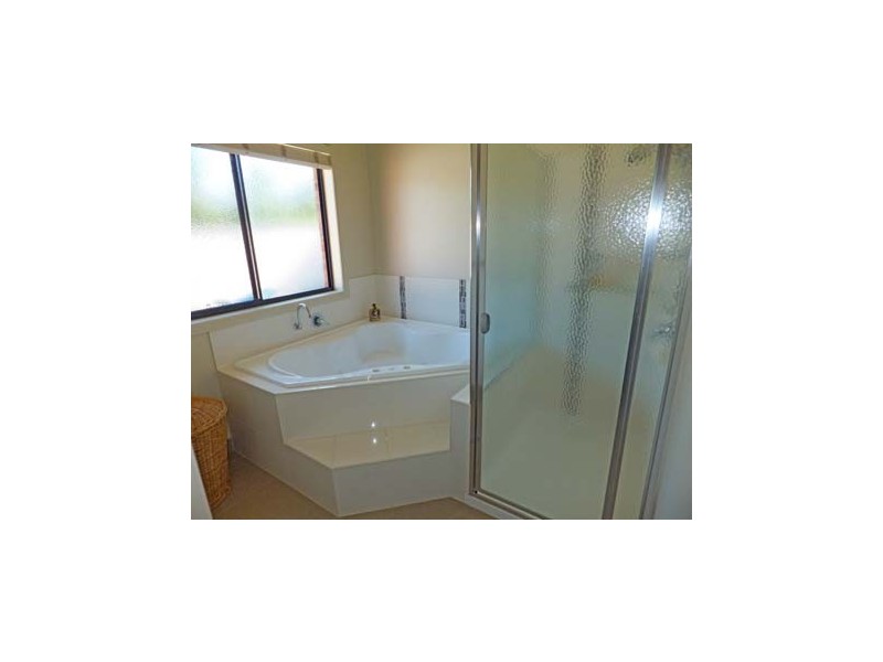 10 Jenmar Drive, Kyabram VIC 3620