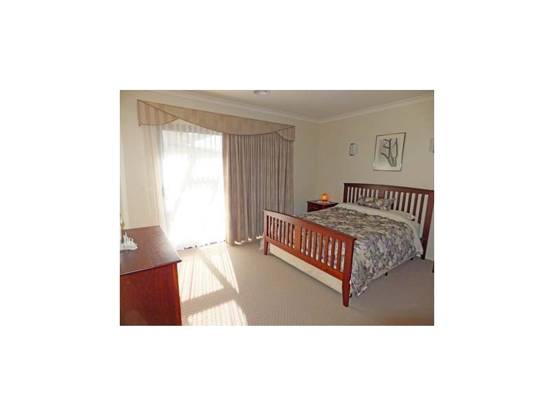 10 Jenmar Drive, Kyabram VIC 3620