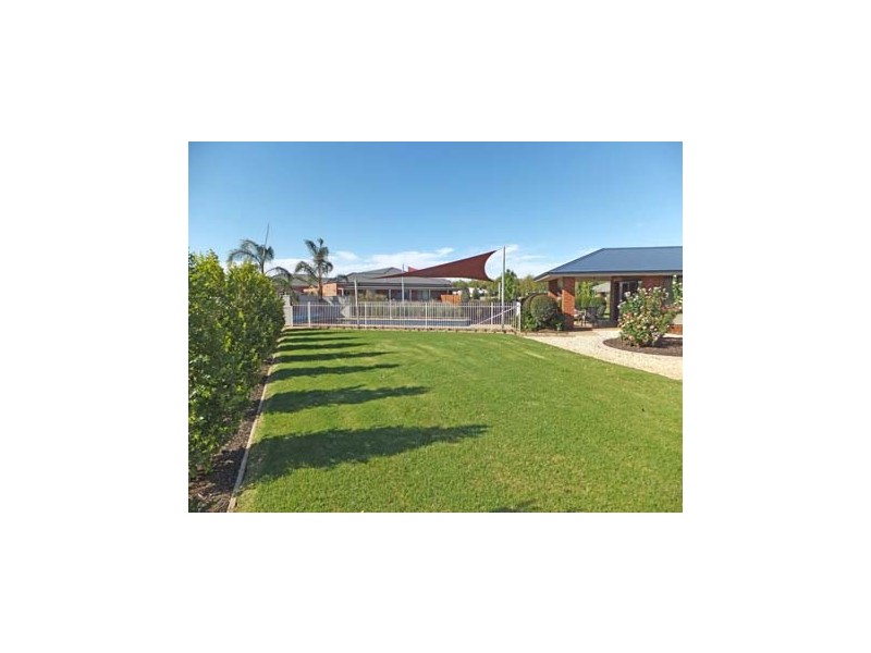 10 Jenmar Drive, Kyabram VIC 3620