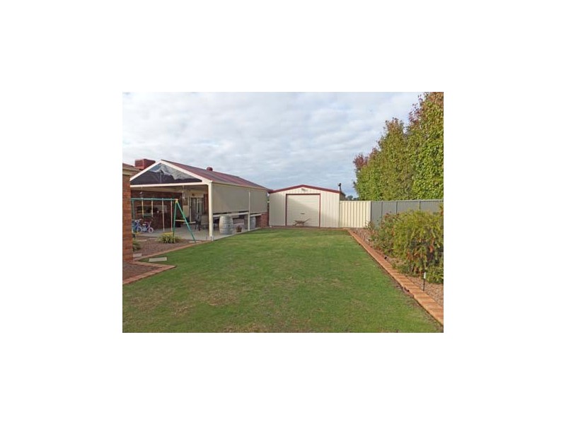 10 Eden Grove, Kyabram VIC 3620