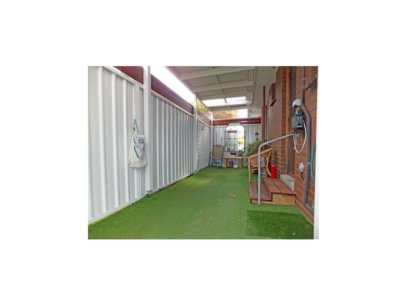 1/245 Fenaughty Street, Kyabram VIC 3620