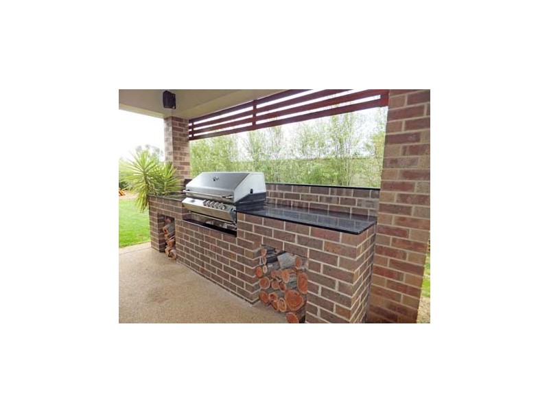 3 Alan Charlton Drive, Tongala VIC 3621