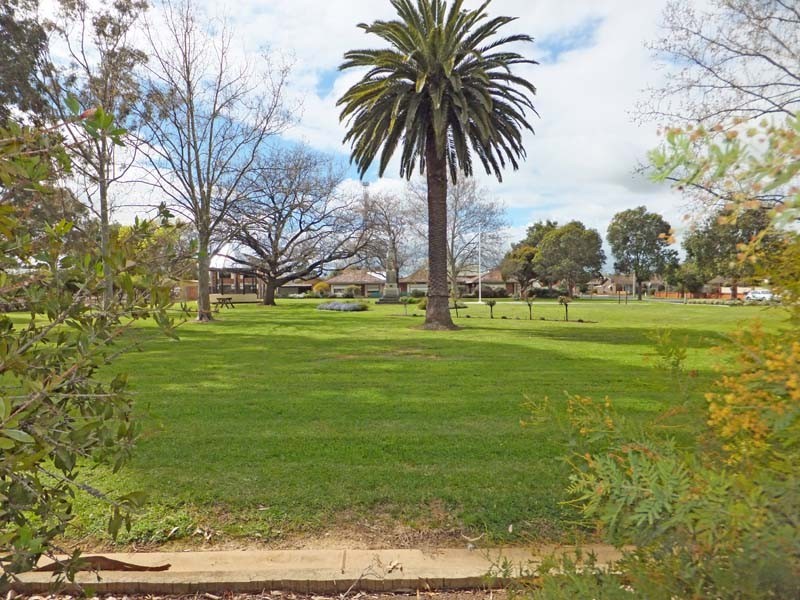 2/81 Allan Street, Kyabram VIC 3620