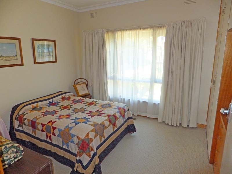 12 Jacaranda Avenue, Kyabram VIC 3620
