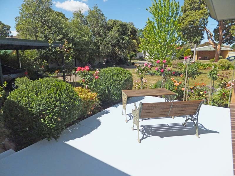 12 Jacaranda Avenue, Kyabram VIC 3620