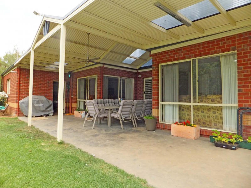 11 Amarco Lane, Kyabram VIC 3620