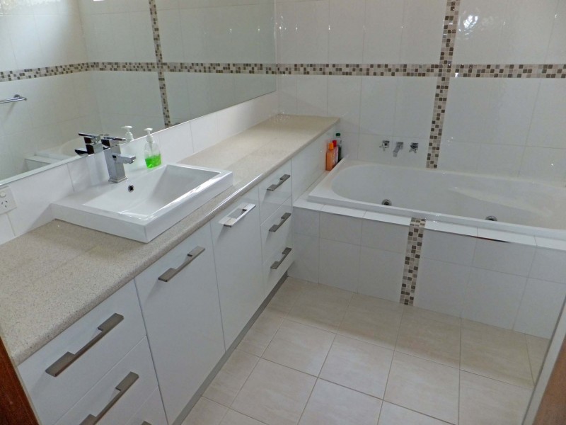 30 Bond Street, Kyabram VIC 3620