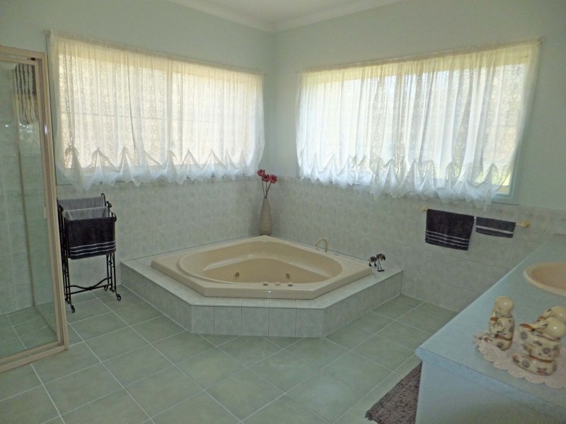 100 The Avenue, Kyabram VIC 3620