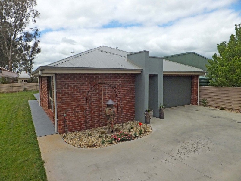 2/7 Lancaster Street, Kyabram VIC 3620