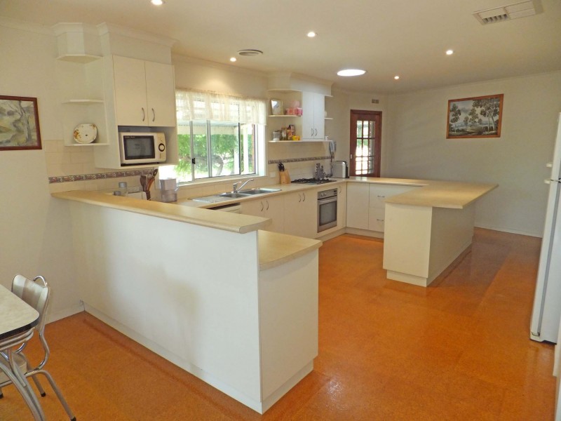 4 Evans Court, Kyabram VIC 3620