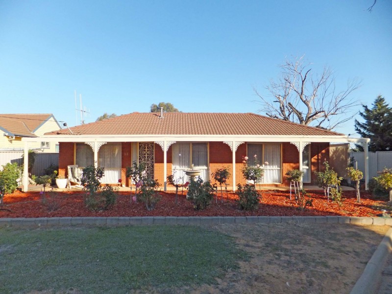 33 Fuller Street, Rochester VIC 3561