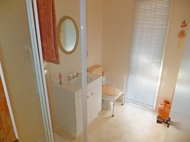 33 Fuller Street, Rochester VIC 3561