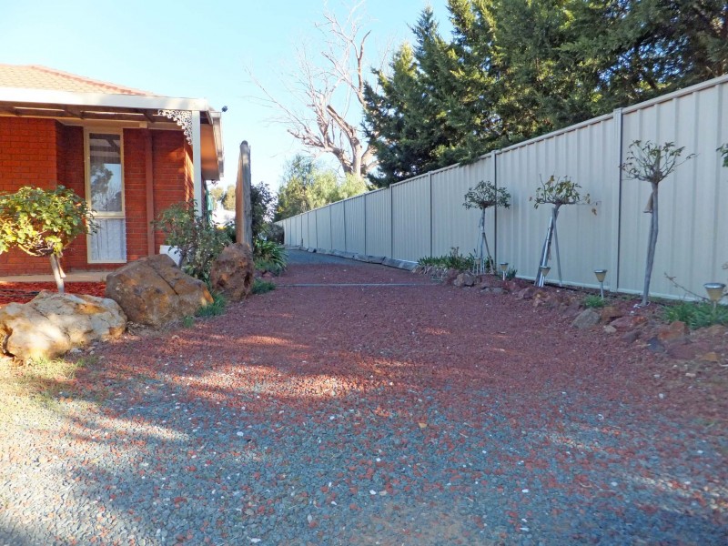 33 Fuller Street, Rochester VIC 3561