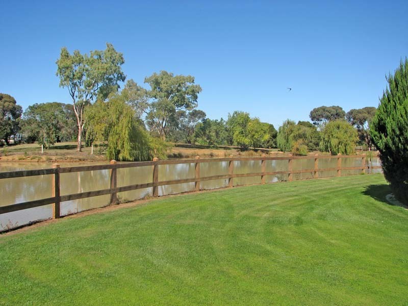 84 Howards Lane, Kyabram VIC 3620