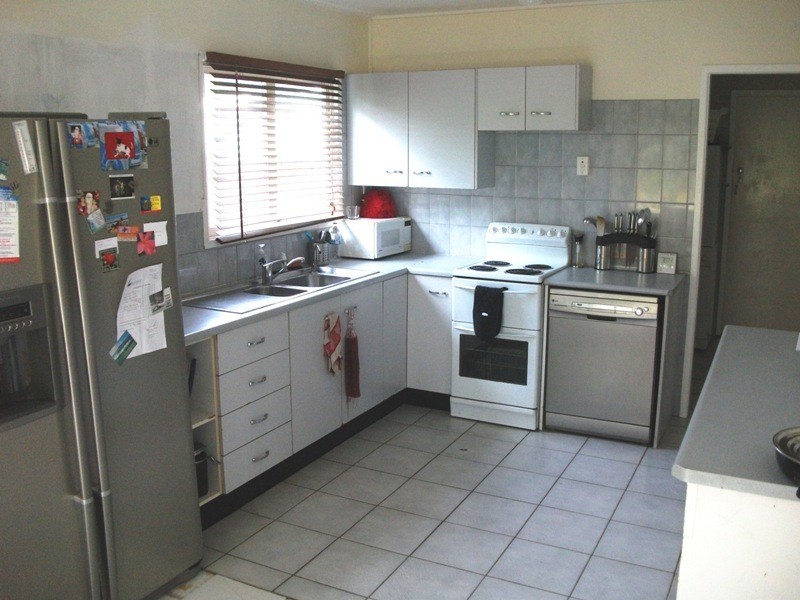 35 Cooloolabin Rd, Yandina QLD 4561