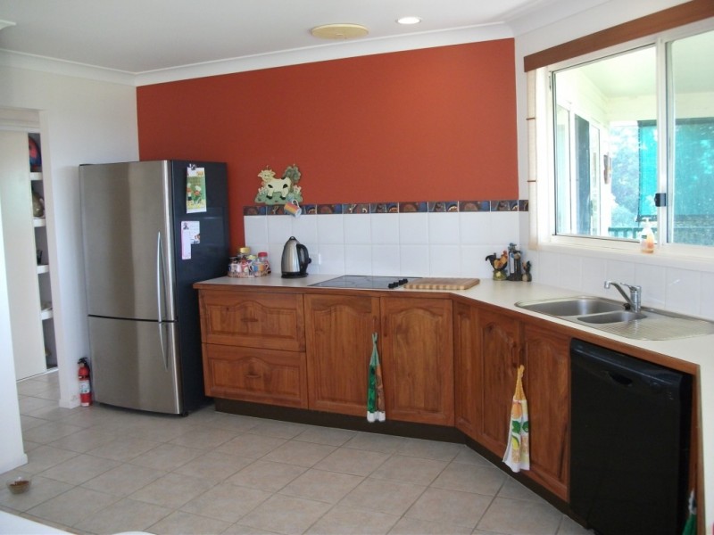 201 Coes Creek Rd, Coes Creek QLD 4560