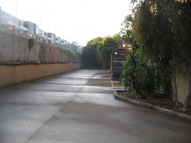 - Garling Rd, Kings Park NSW 2148