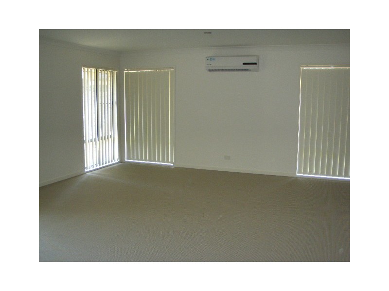 104 High Street, Blackstone QLD 4304