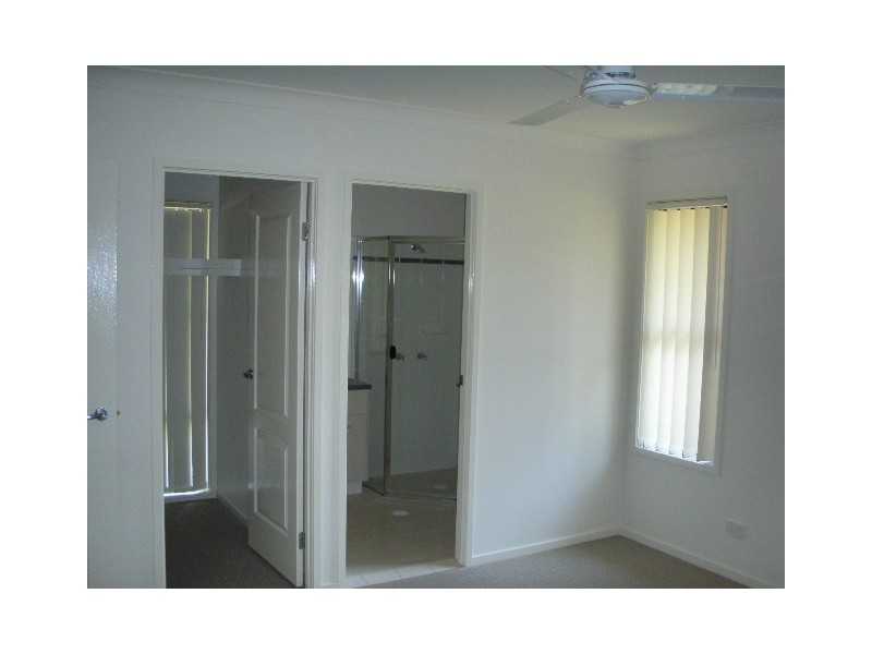 104 High Street, Blackstone QLD 4304