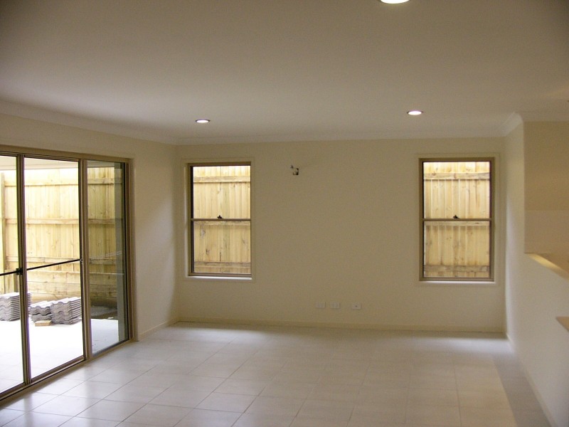 21 Bellthorpe Cresecent, Waterford QLD 4133