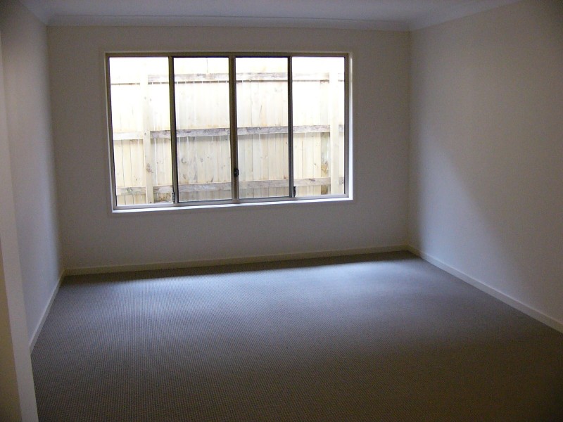 21 Bellthorpe Cresecent, Waterford QLD 4133