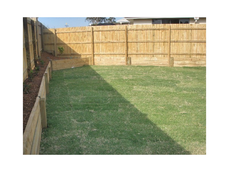 21 Bellthorpe Cresecent, Waterford QLD 4133