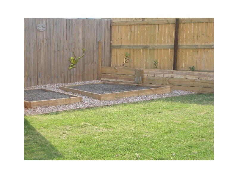 21 Bellthorpe Cresecent, Waterford QLD 4133