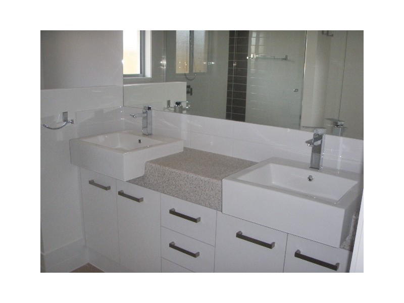 19 Bellthorpe Crescent, Waterford QLD 4133