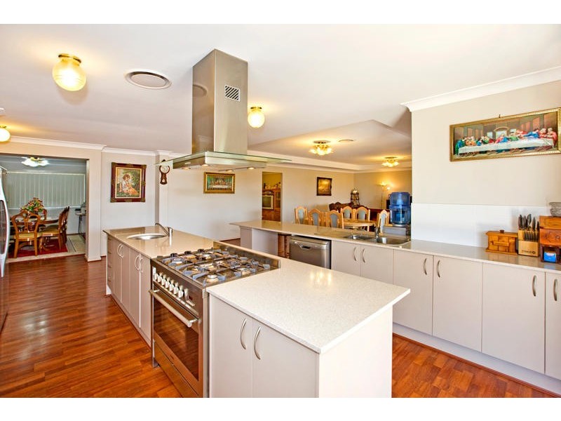 15 Tone Drive, Collingwood Park QLD 4301