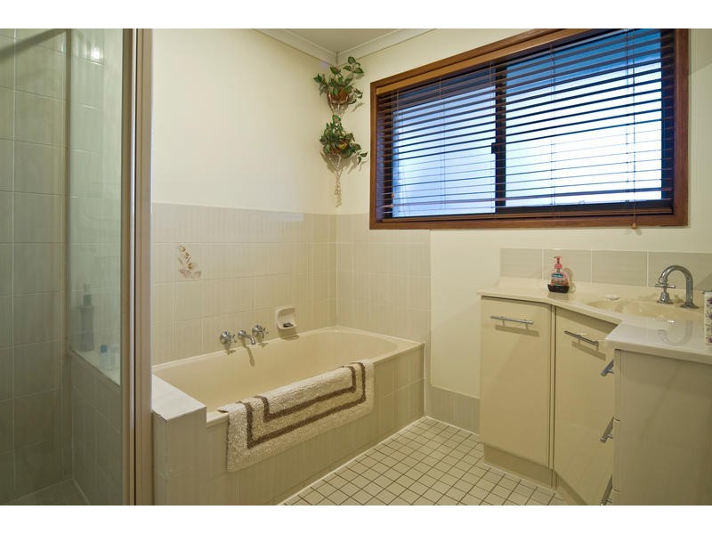 70 Edinburgh Drive, Bethania QLD 4205