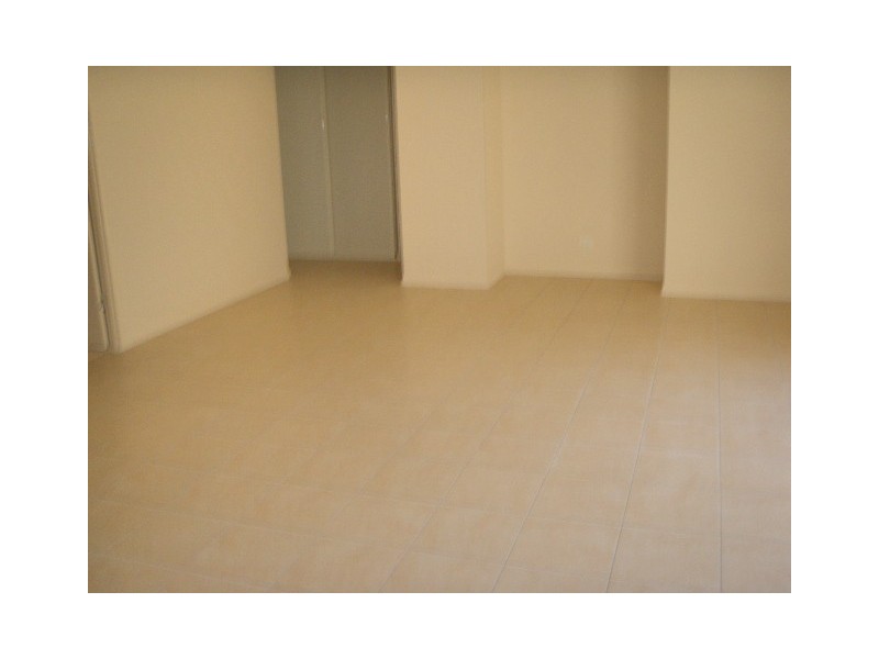 114 High Street, Blackstone QLD 4304