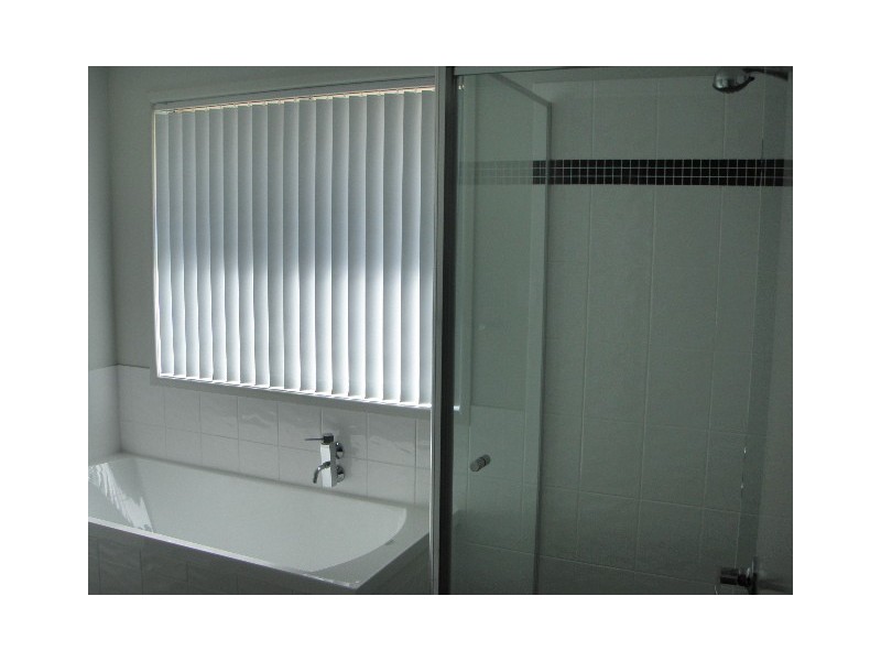 25 Eric Drive, Blackstone QLD 4304