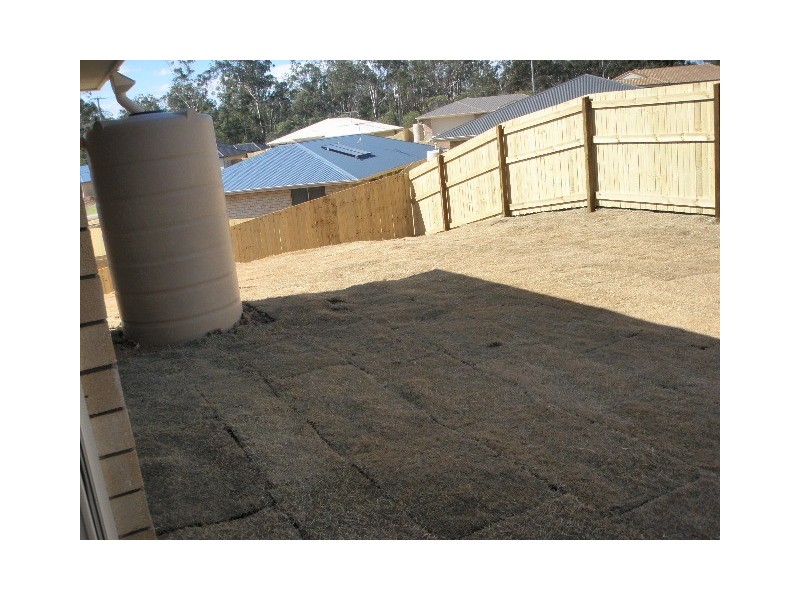 25 Eric Drive, Blackstone QLD 4304